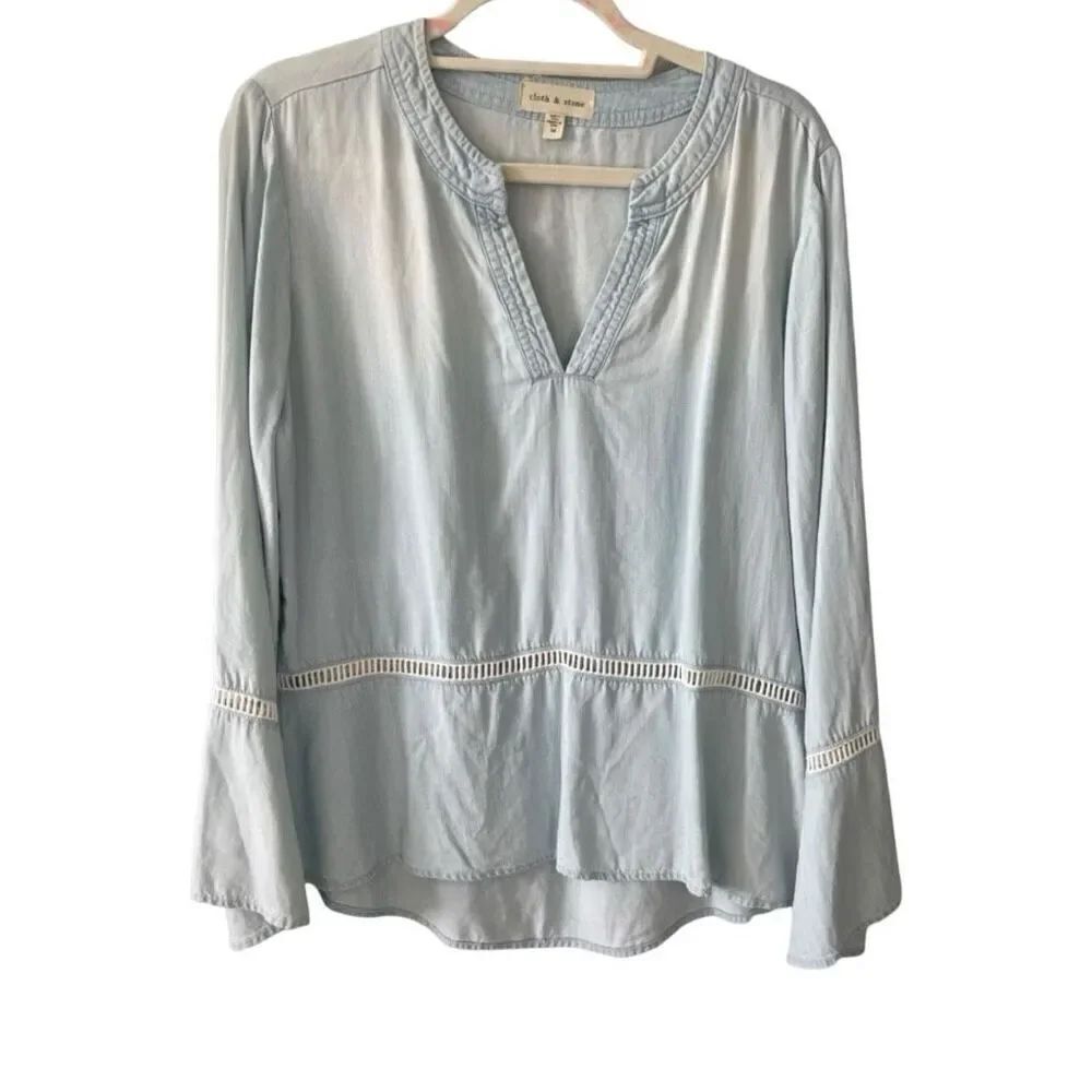 Anthropologie Cloth & Stone Aria Henley Size Medium Light Blue Denim with Peplum